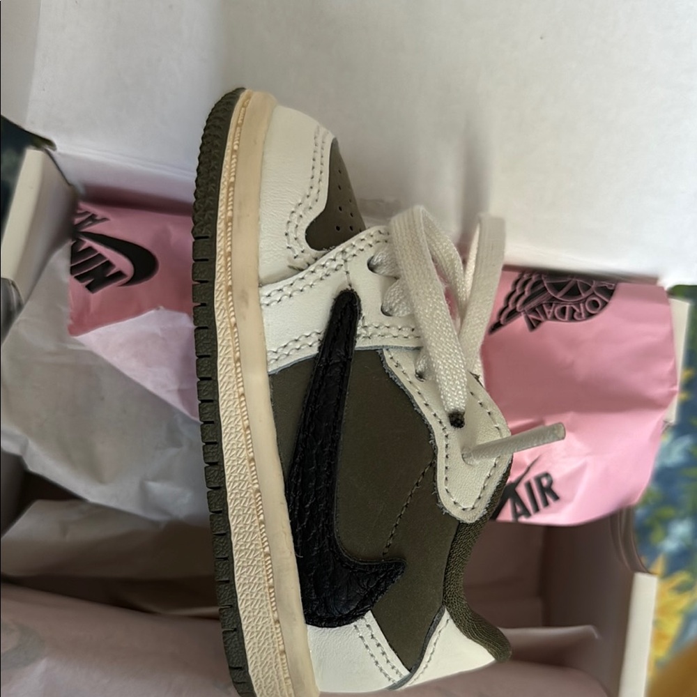 Travis Scott Nike Infant Sneakers in Olive and White